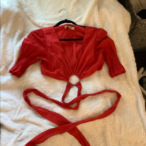 Red crop wrap top - Picture 4 of 5